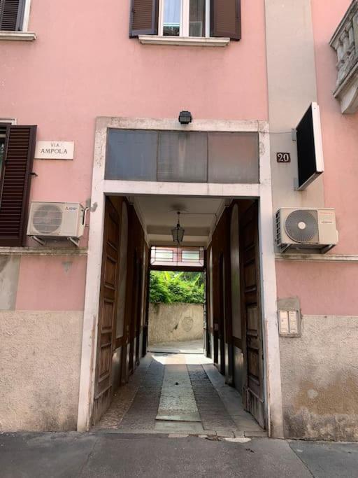 Ampola Home “Flamingo” Milán Exterior foto
